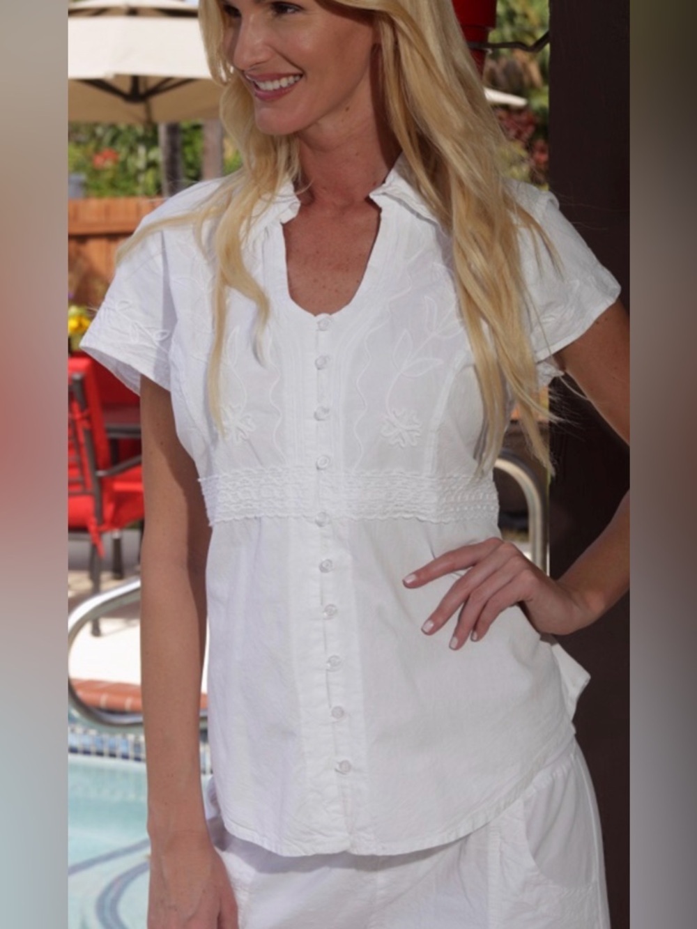 Giocam Blusa Karisma White Embroidered Princess Cut Knit Side Panel Size Small